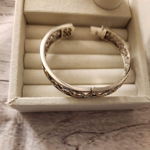 Chateau D"Argent Textile Weave "Hinged" Bracelet + Bonus Matching Earrings - Picture 6 of 16